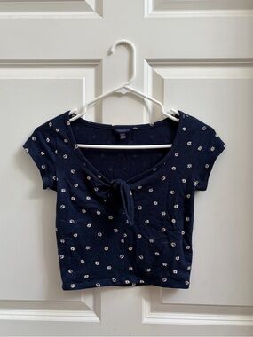 Aeropostale Navy Floral Tie-Front Crop Top